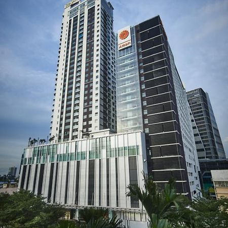 Amari Johor Bahru Hotel Exterior photo Amata Riverview Hotel